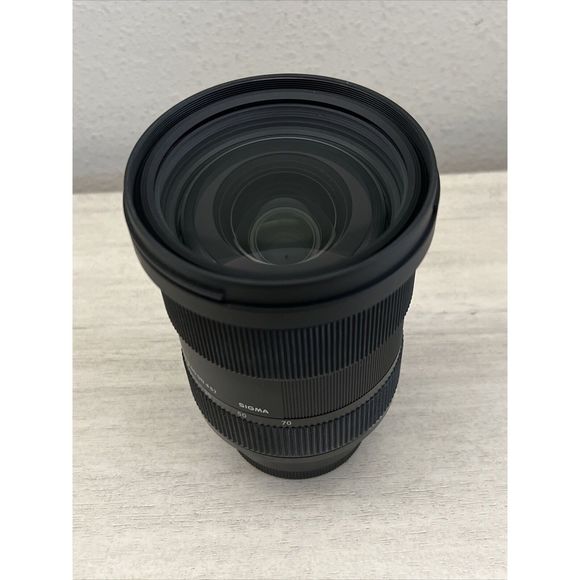 SIGMA Art 24-70mm F/2.8 DG DN (for SONY E mount) Serial #56681223 - Picture 6 of 9